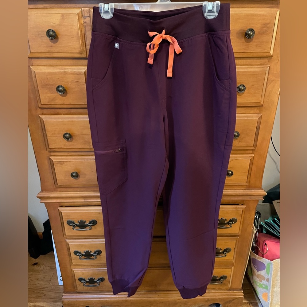 S figs pants